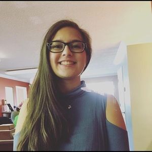 Meet your Posher, Ariana